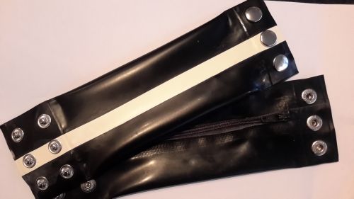 Rubber Wrist Wallet White Stripe.