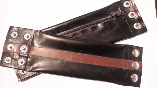 Rubber Wrist Wallet Brown Stripe